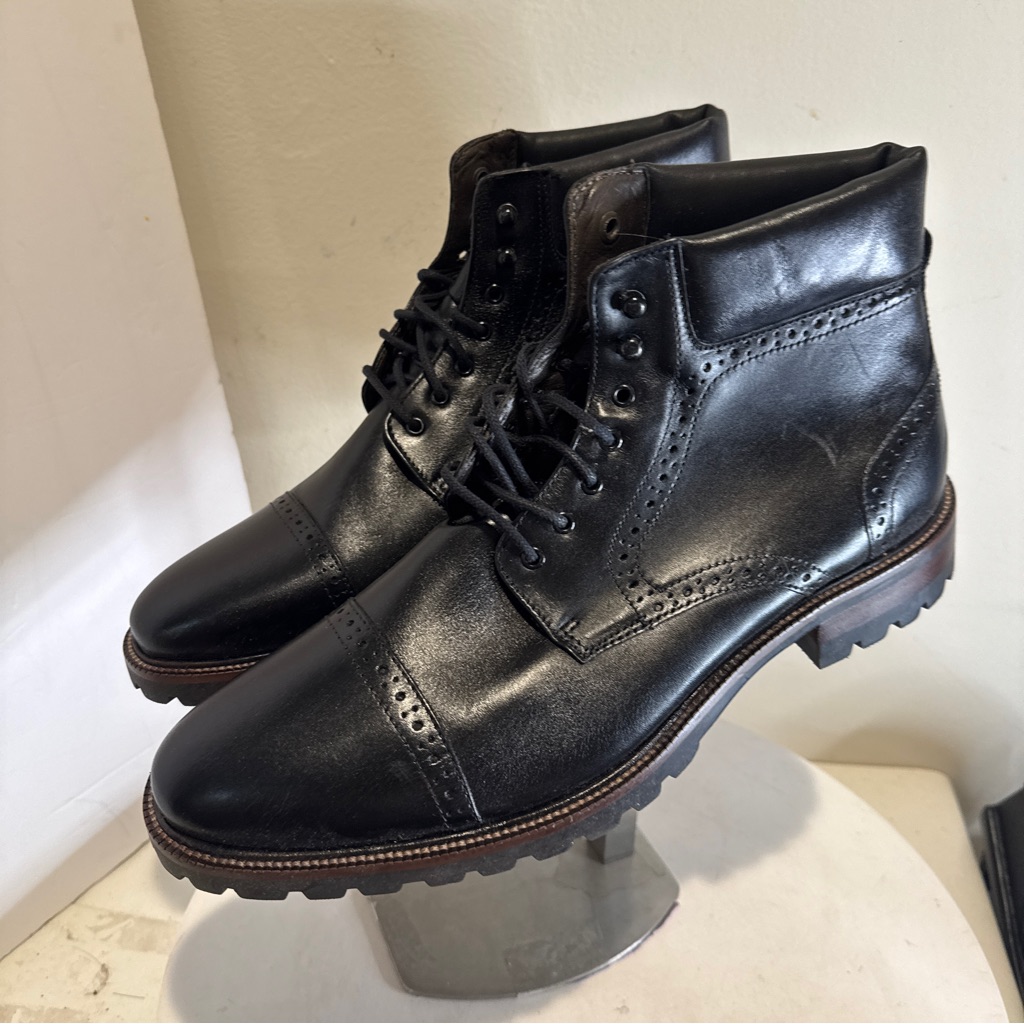 Johnston  Murphy Stratford Cap Toe Leather Boots Mens Size 11 Brand New